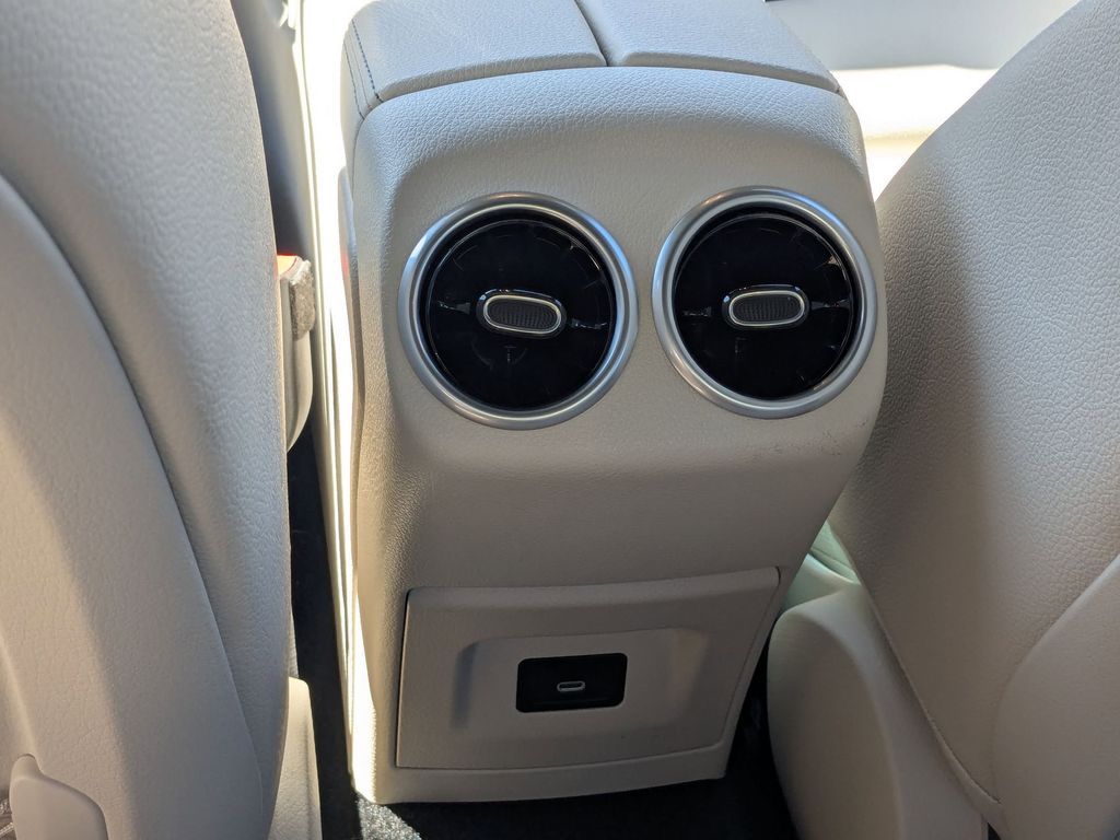 Thumbnail: 2025 Mercedes-Benz CLA - 28