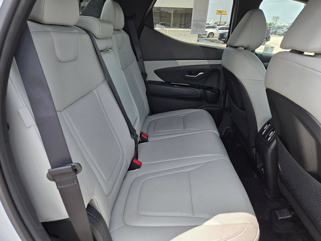 2025 Hyundai Santa Cruz Limited - Photo 33