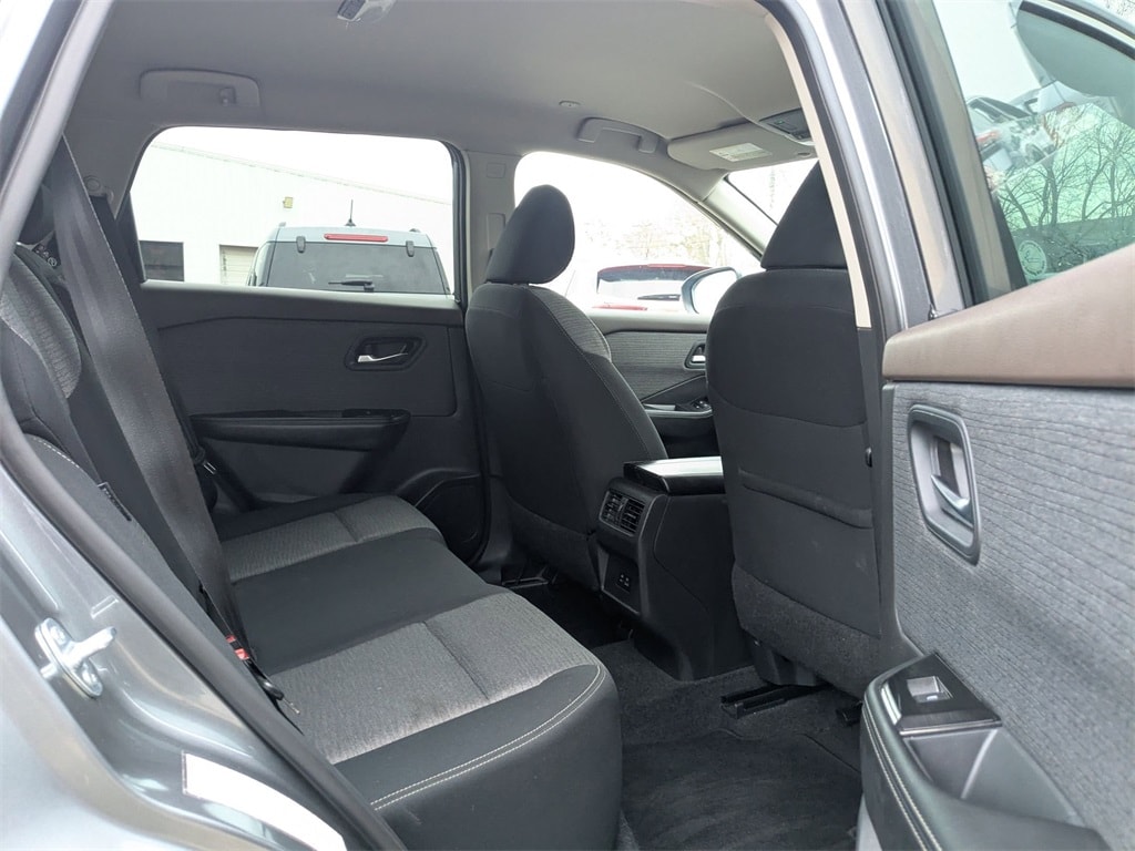 Thumbnail: 2023 Nissan Rogue - 30