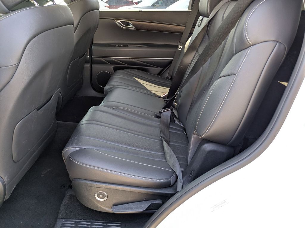 Thumbnail: 2024 Genesis GV80 - 26