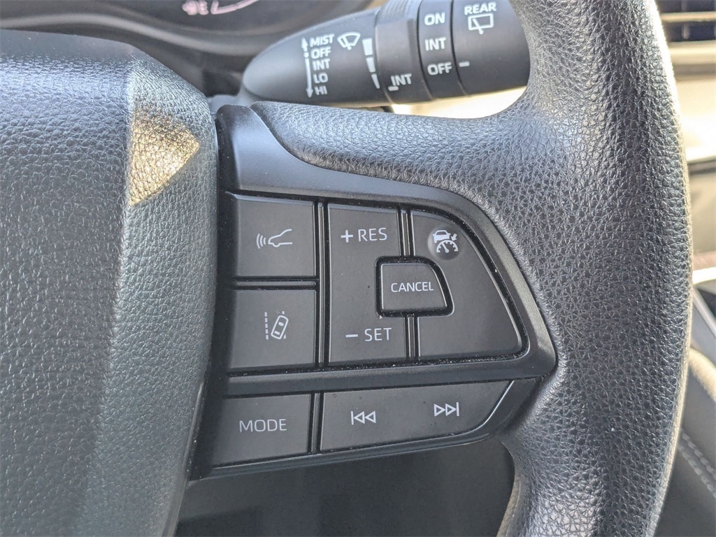 Thumbnail: 2025 Toyota Sienna - 17