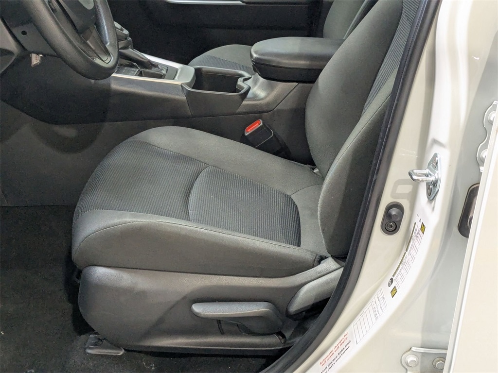 Thumbnail: 2025 Toyota RAV4 - 23