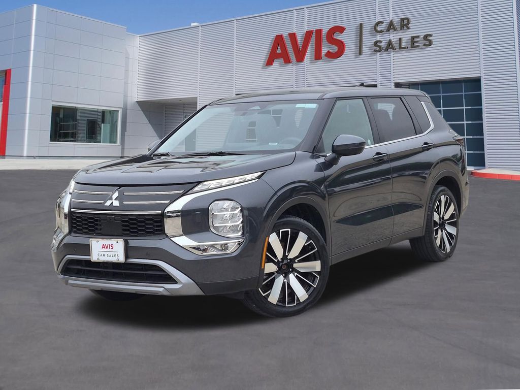 Thumbnail: 2025 Mitsubishi Outlander - 1