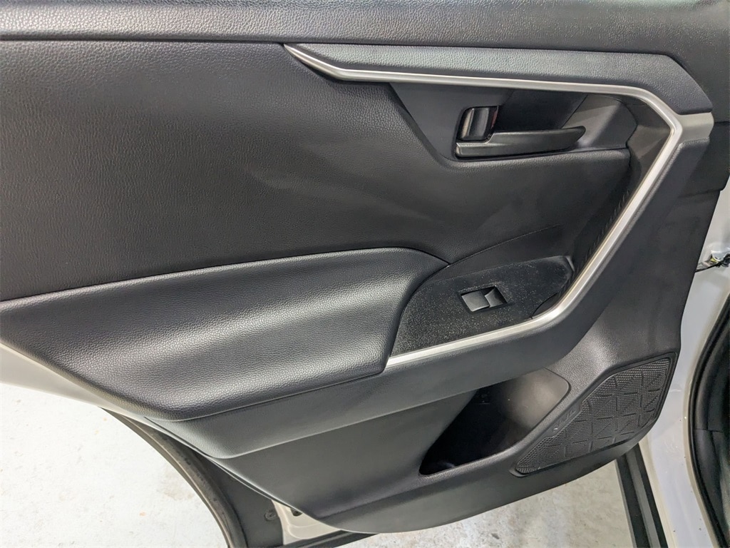 Thumbnail: 2025 Toyota RAV4 - 24