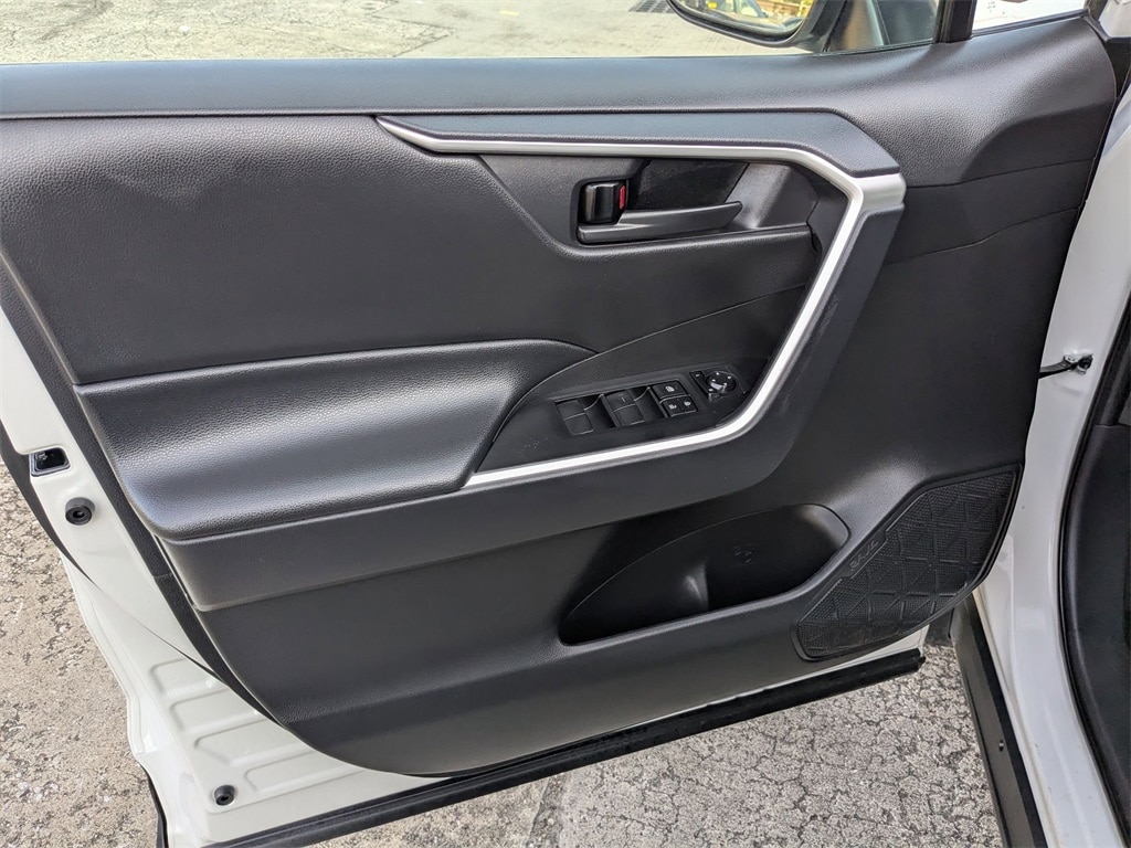 Thumbnail: 2025 Toyota RAV4 - 11