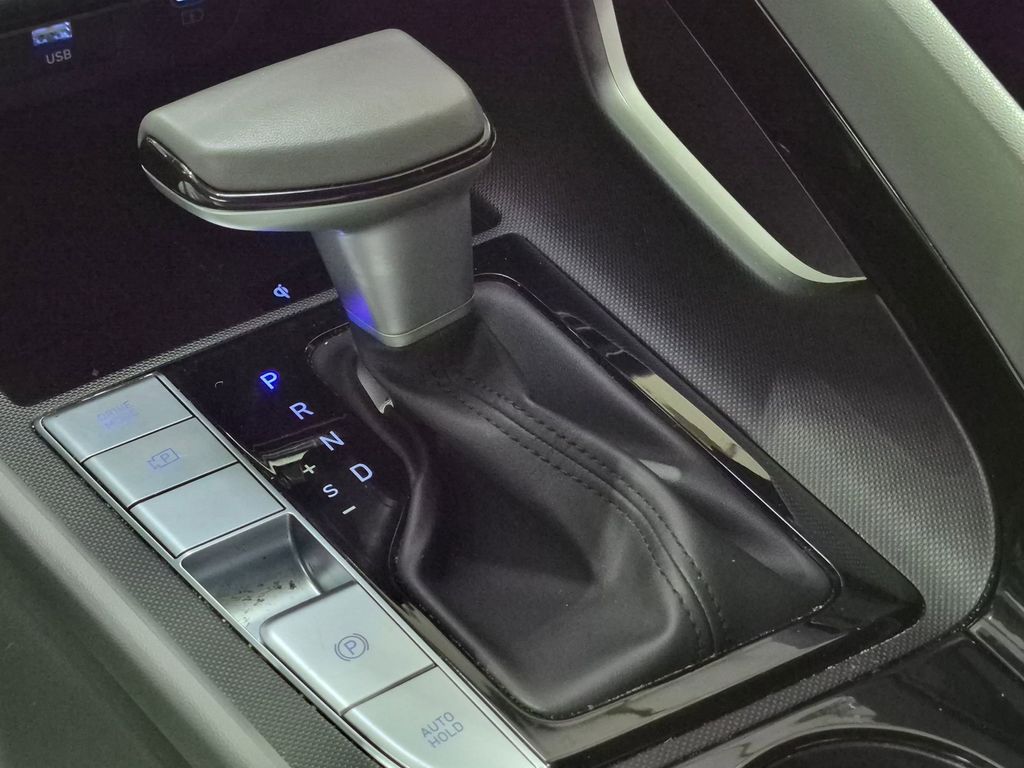 Thumbnail: 2025 Hyundai Elantra - 18