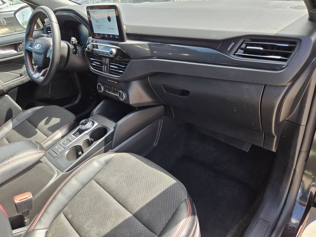 2025 Ford Escape ST-Line - Photo 31