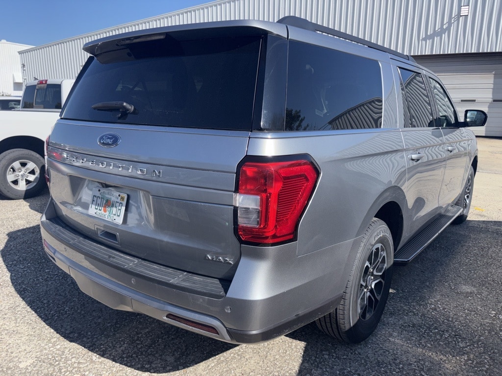 Thumbnail: 2023 Ford Expedition MAX - 4