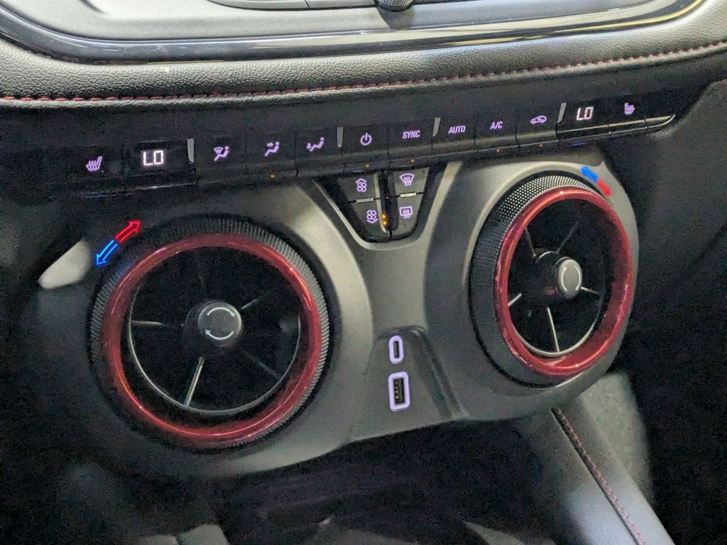 Thumbnail: 2025 Chevrolet Blazer - 18