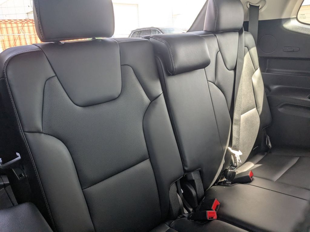 Thumbnail: 2025 Kia Telluride - 30