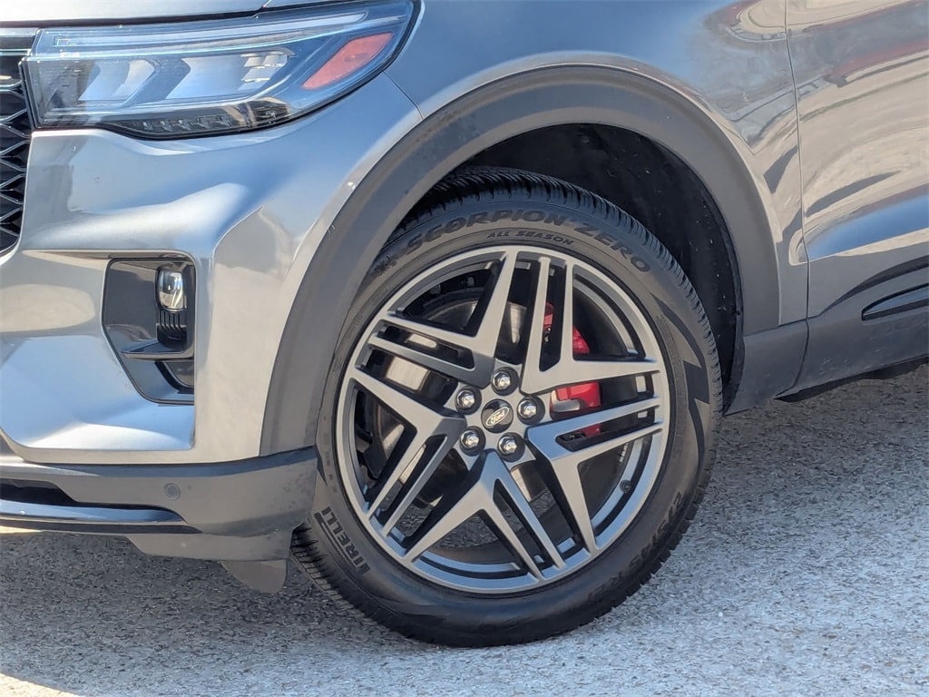 Thumbnail: 2025 Ford Explorer - 34