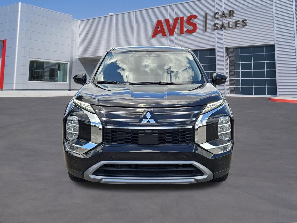 Thumbnail: 2025 Mitsubishi Outlander - 2