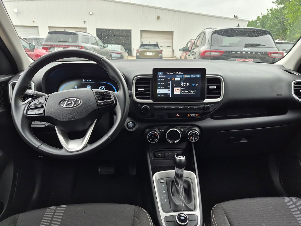 Thumbnail: 2025 Hyundai Venue - 21