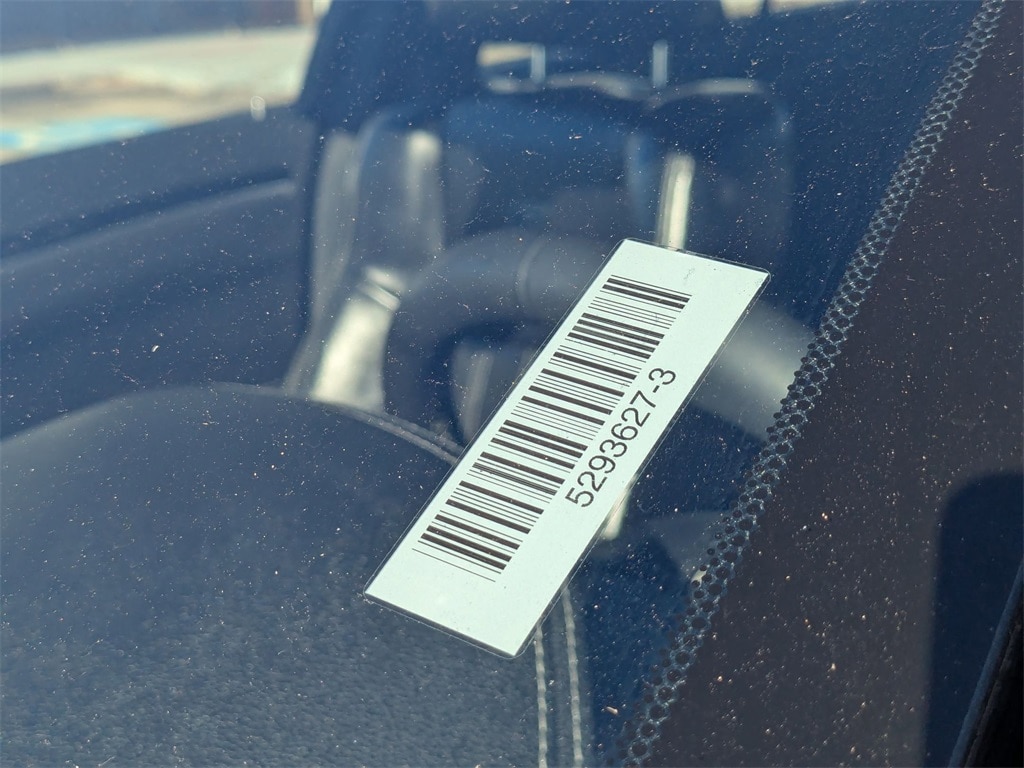 Thumbnail: 2023 Chrysler 300 - 32