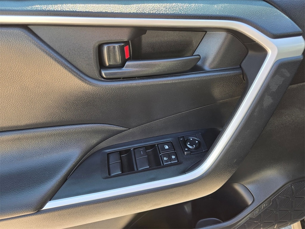 Thumbnail: 2025 Toyota RAV4 - 13