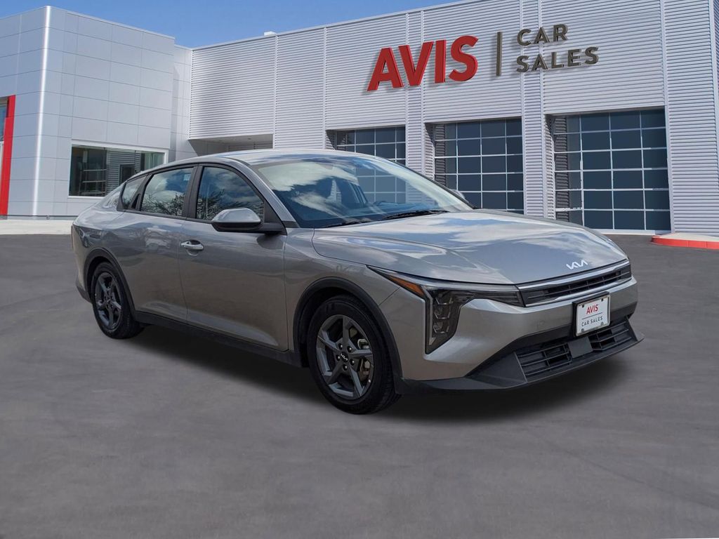 Thumbnail: 2025 Kia K4 - 3
