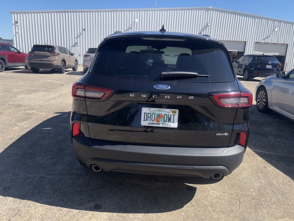 Thumbnail: 2025 Ford Escape - 5