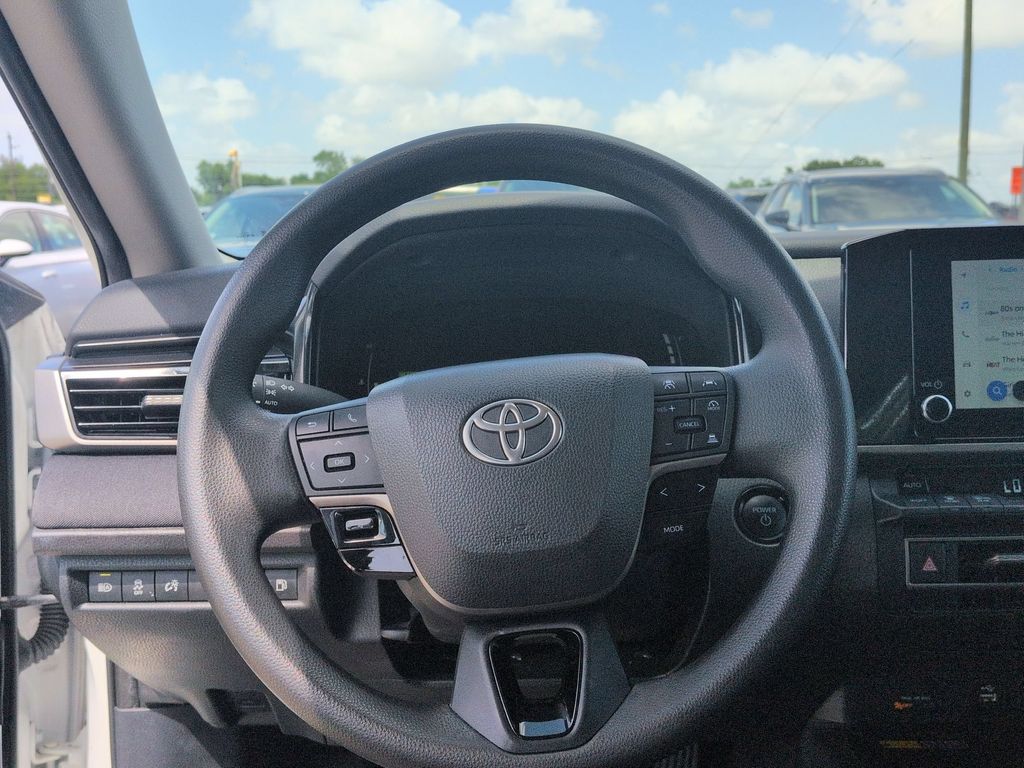 Thumbnail: 2025 Toyota Camry - 22