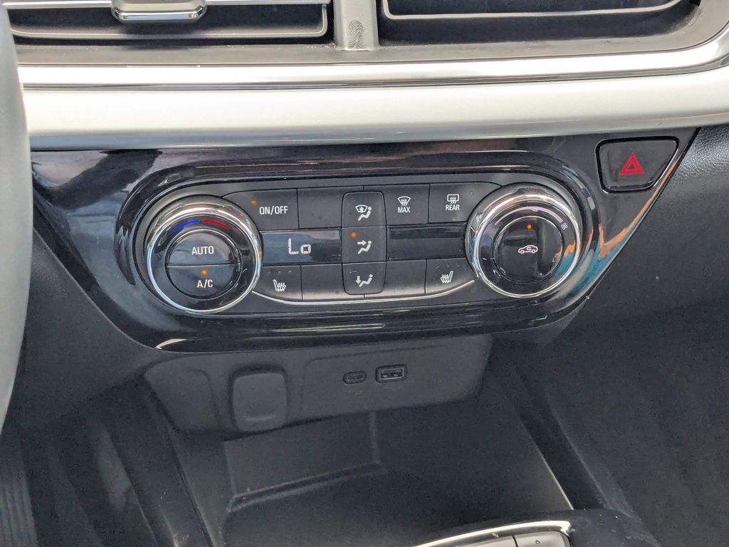 Thumbnail: 2025 Chevrolet Trax - 22