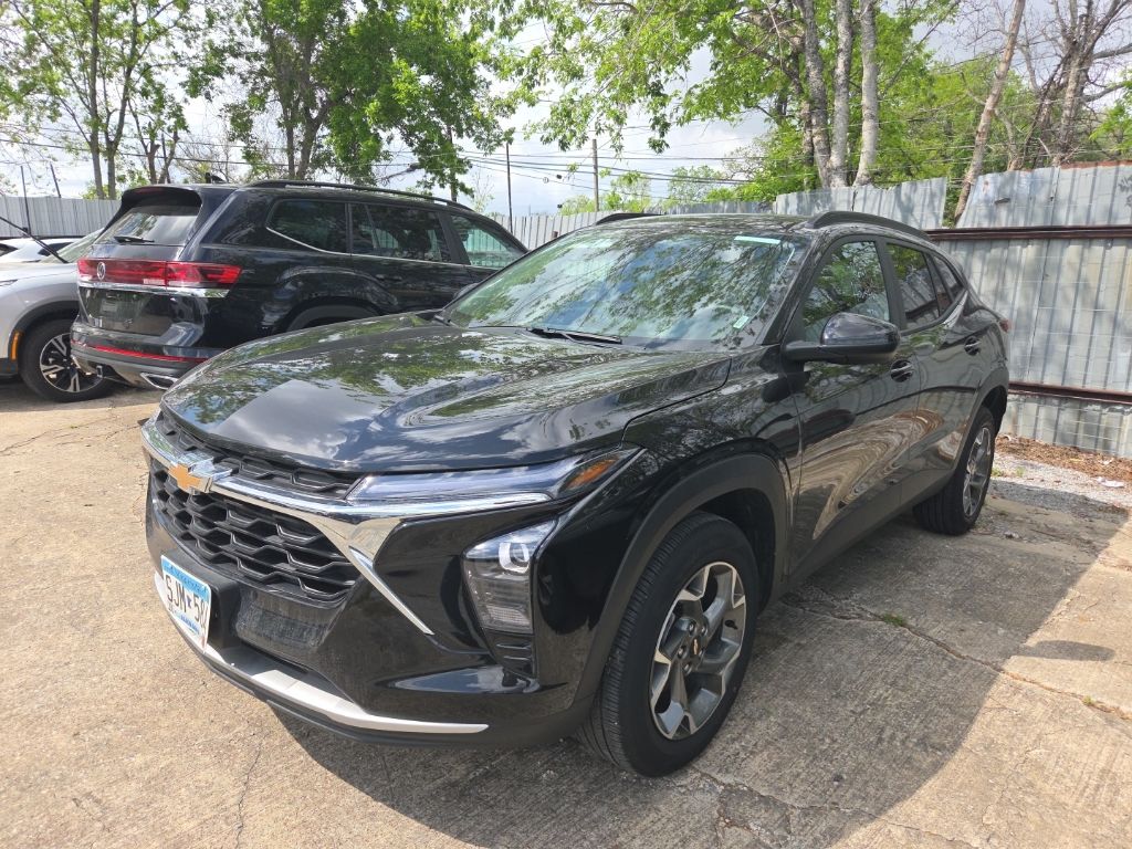 Thumbnail: 2025 Chevrolet Trax - 1