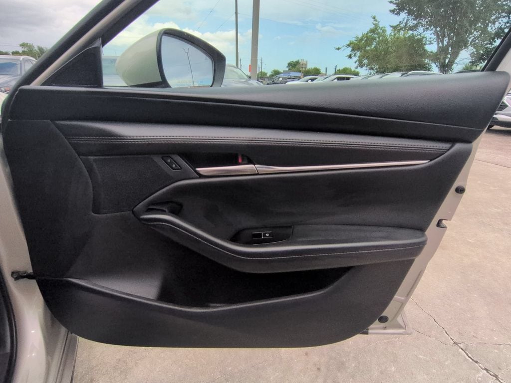 Thumbnail: 2025 Mazda Mazda3 - 32