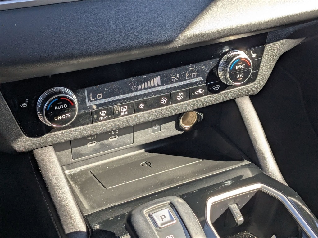 Thumbnail: 2025 Mitsubishi Outlander - 22