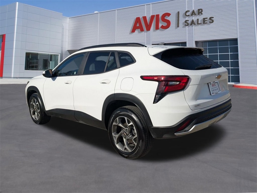 Thumbnail: 2025 Chevrolet Trax - 9