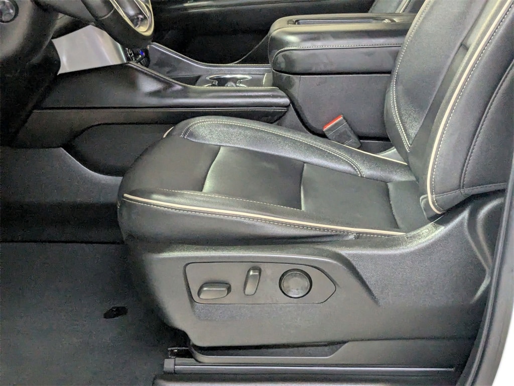 Thumbnail: 2023 Chevrolet Suburban - 22