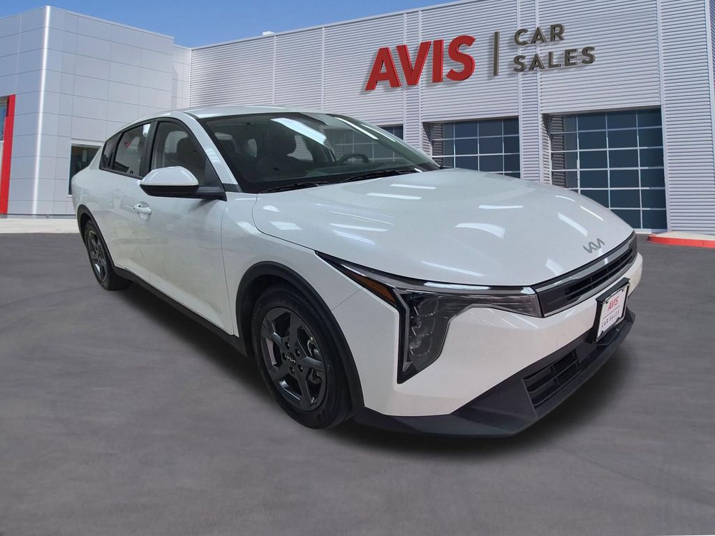 Thumbnail: 2025 Kia K4 - 3