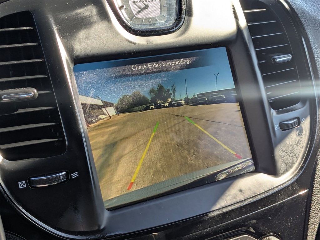 Thumbnail: 2023 Chrysler 300 - 21