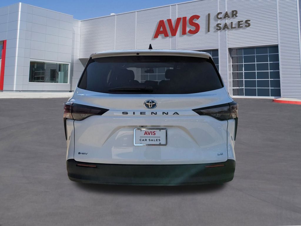 Thumbnail: 2025 Toyota Sienna - 7