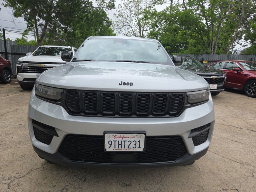 Thumbnail: 2025 Jeep Grand Cherokee - 6