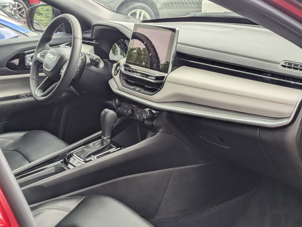 Thumbnail: 2025 Jeep Compass - 31