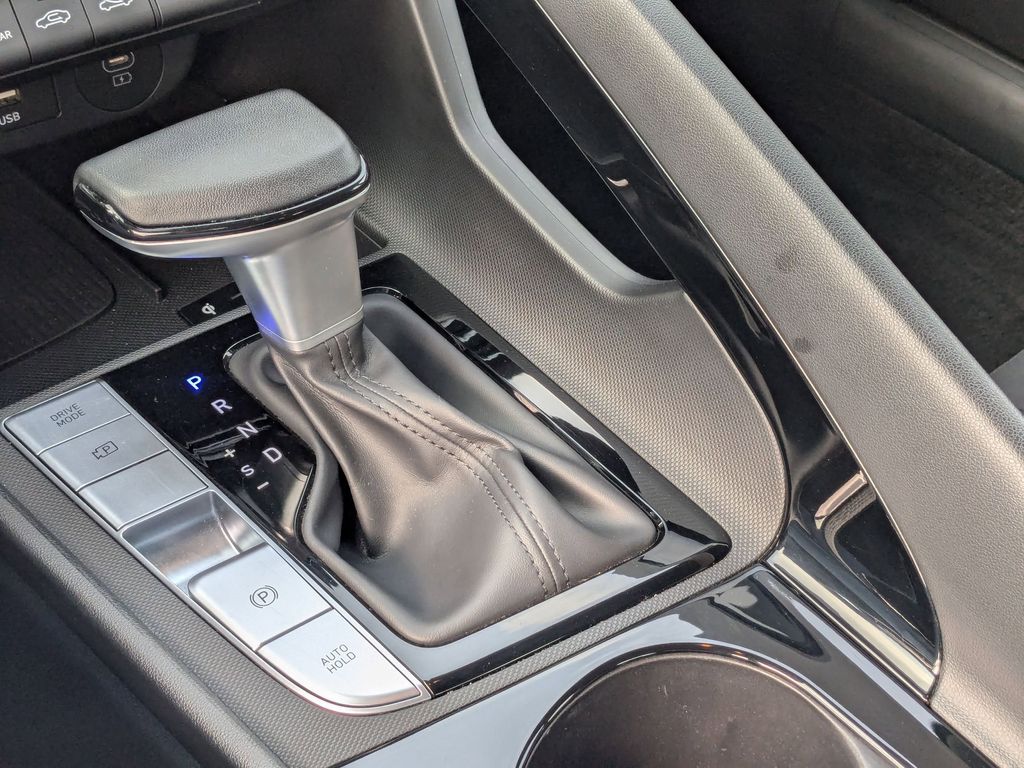 Thumbnail: 2025 Hyundai Elantra - 21