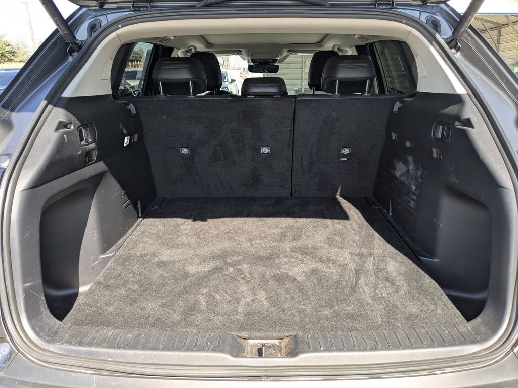 Thumbnail: 2025 Mazda CX-50 - 31