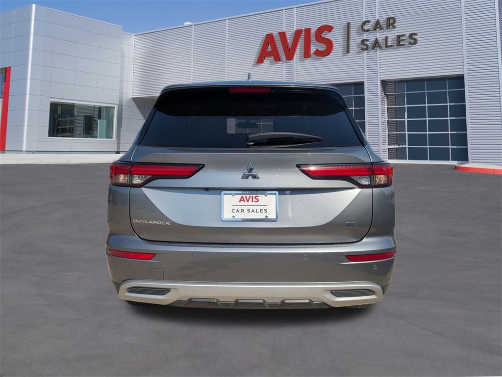 Thumbnail: 2024 Mitsubishi Outlander - 7