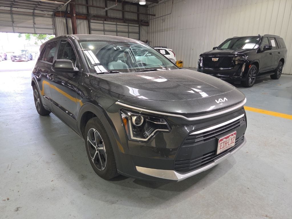 Thumbnail: 2025 Kia Niro - 6