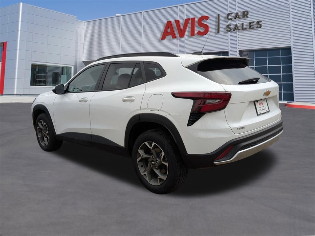 Thumbnail: 2025 Chevrolet Trax - 9