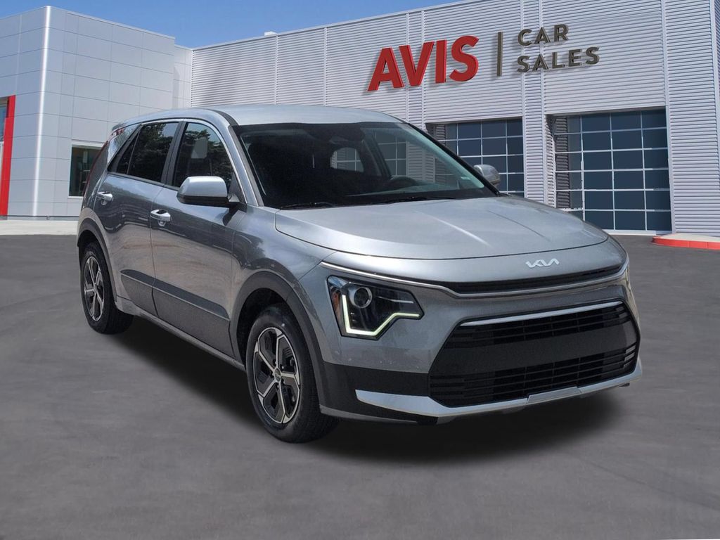 Thumbnail: 2025 Kia Niro - 3