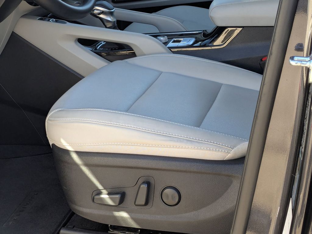 Thumbnail: 2025 Kia Telluride - 22