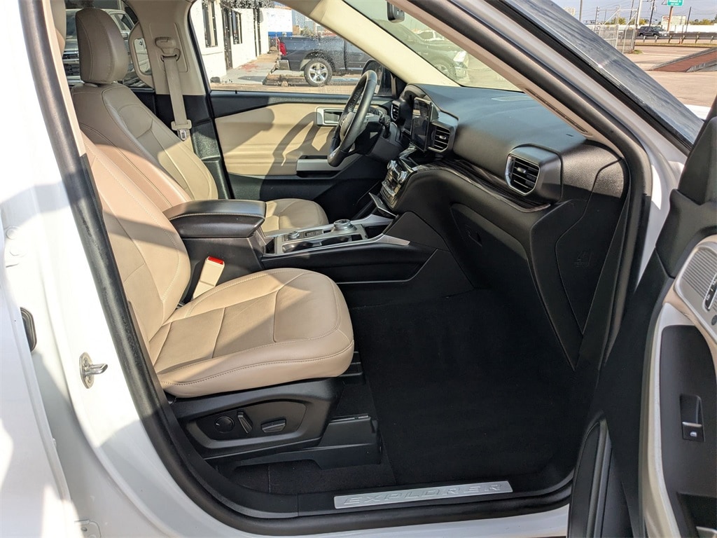 Thumbnail: 2023 Ford Explorer - 33