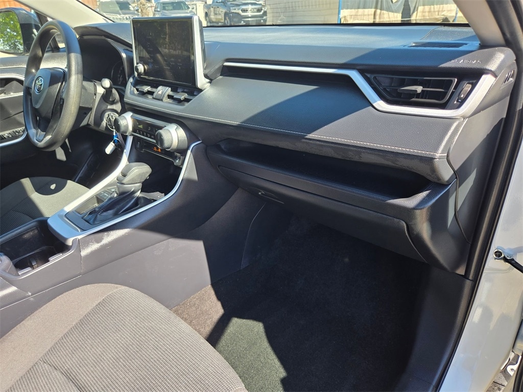 Thumbnail: 2025 Toyota RAV4 - 22