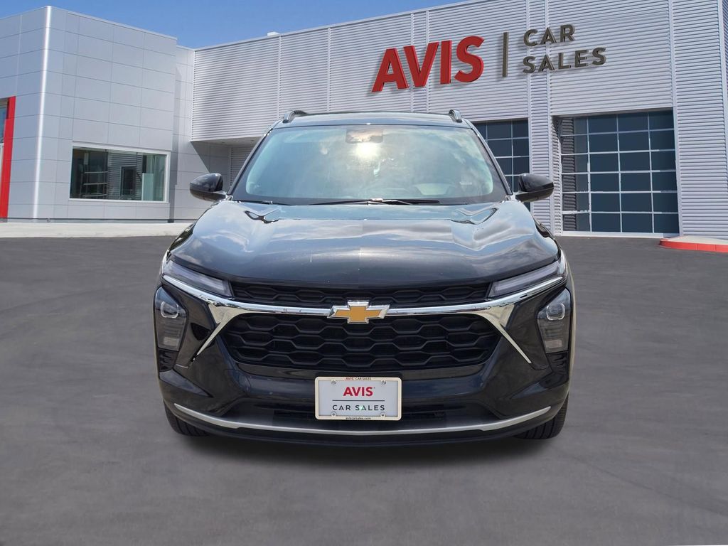 Thumbnail: 2025 Chevrolet Trax - 2