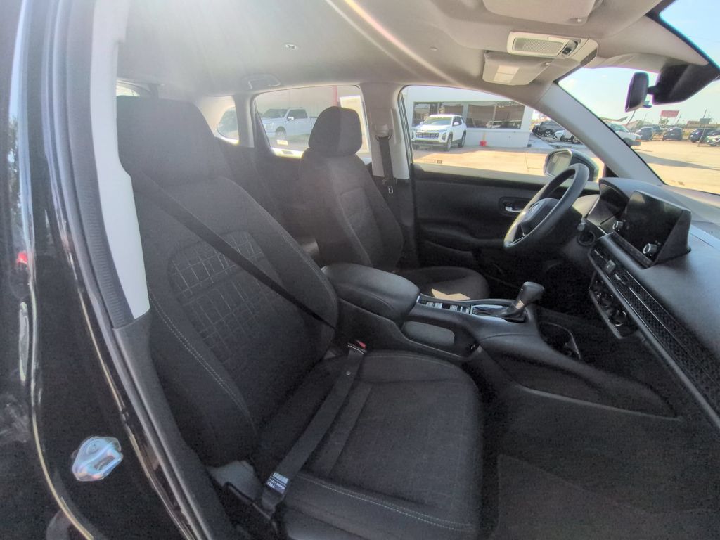 Thumbnail: 2025 Honda HR-V - 30