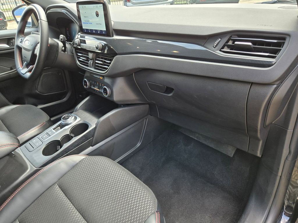 Thumbnail: 2025 Ford Escape - 32