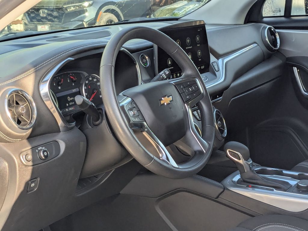 Thumbnail: 2025 Chevrolet Blazer - 13