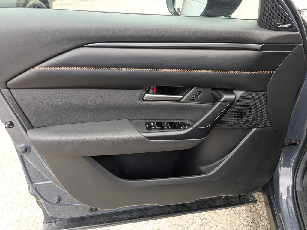 Thumbnail: 2025 Mazda CX-50 - 11