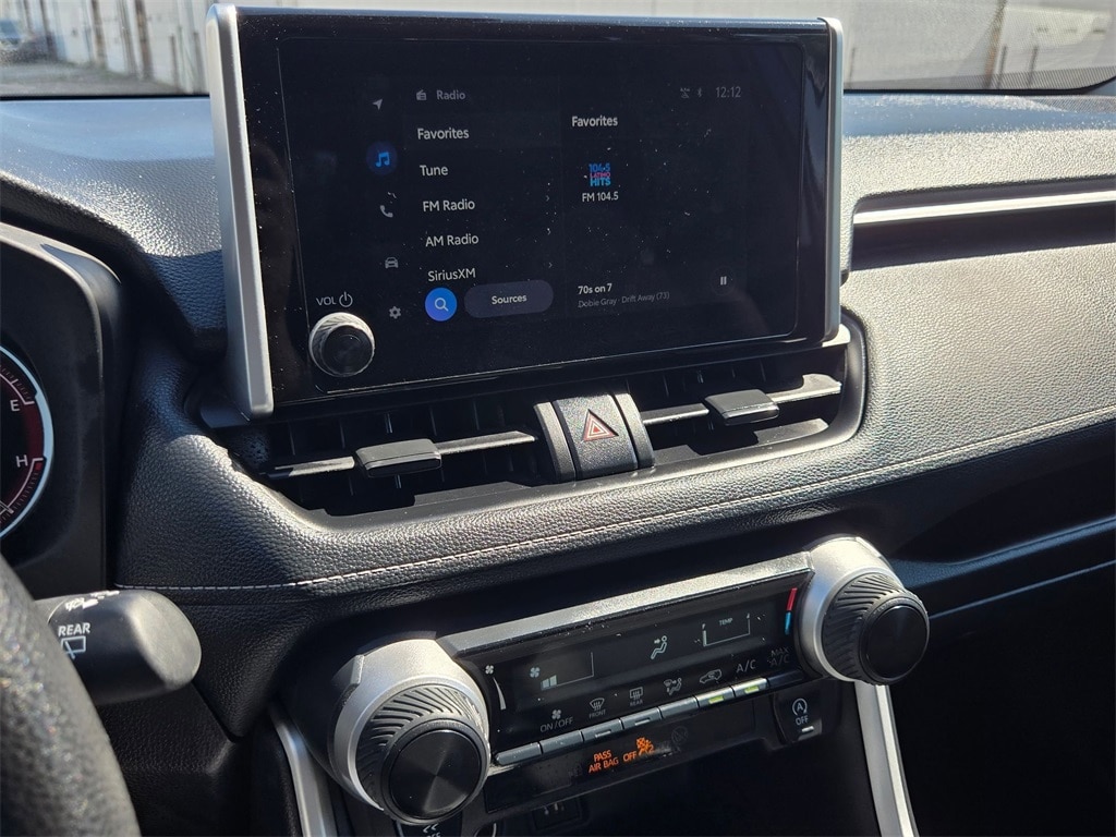 Thumbnail: 2025 Toyota RAV4 - 20