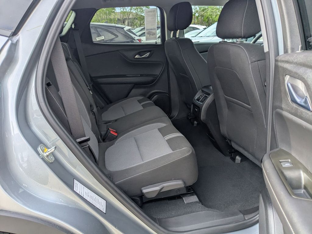 Thumbnail: 2025 Chevrolet Blazer - 29