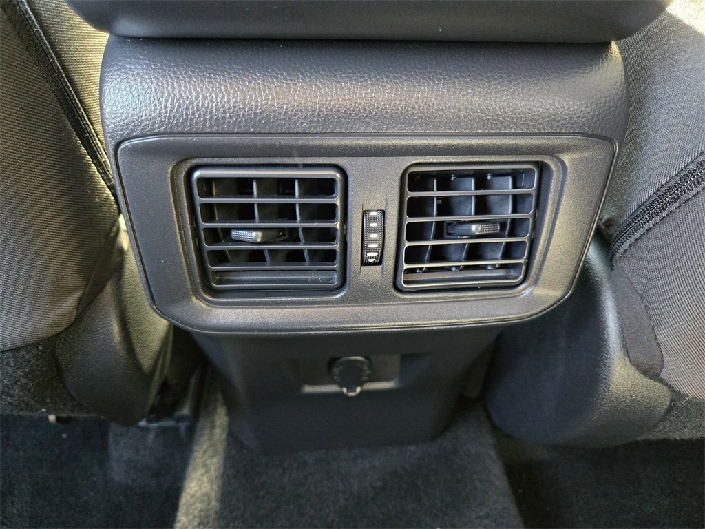 Thumbnail: 2025 Toyota RAV4 - 25